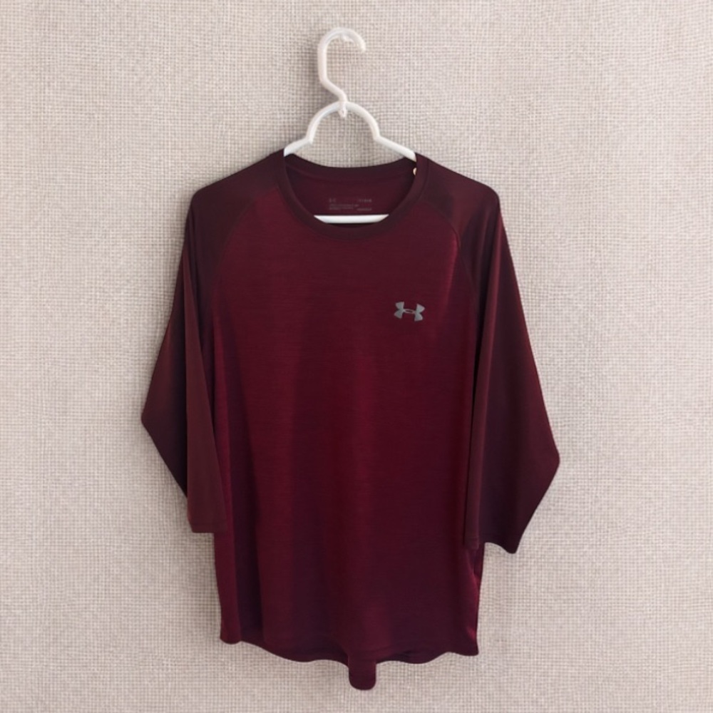 Under Armour maroon 3/4 sleeve Tee